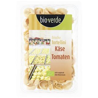 Tortellini mit Käse-Tomatenfüllung