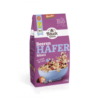 Müsli, Hafer mit Beeren, glutenfrei