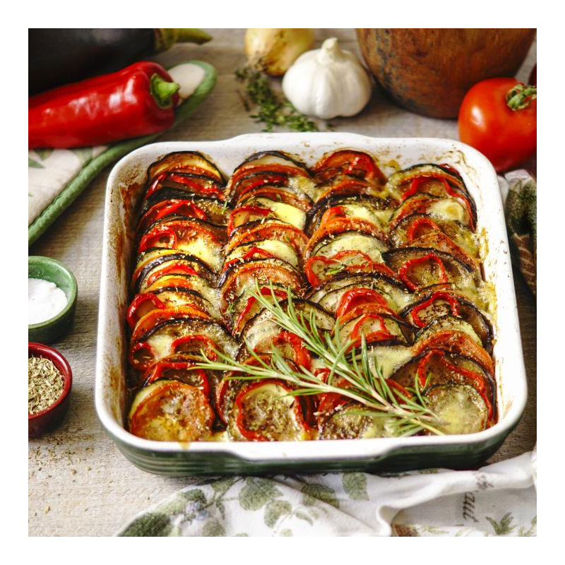 Ratatouille-Gemüse aus dem Ofen mit Mozzarella